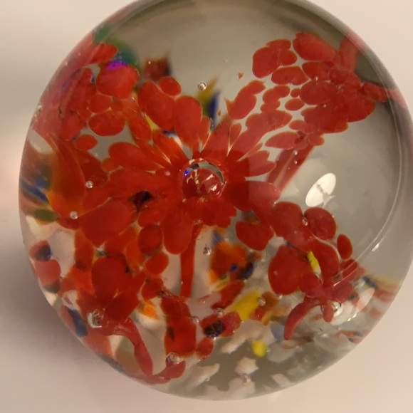 Paper weight small - Picture 2 of 3